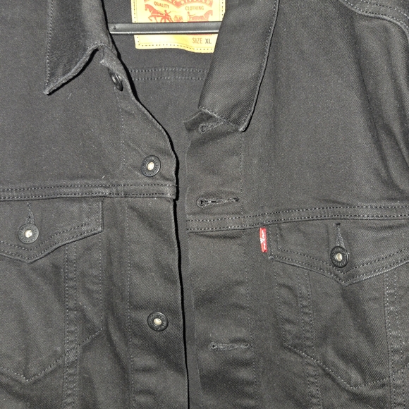 Levi's Men's Black Denim Jacket - Picture 2 of 5